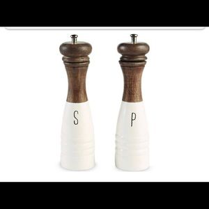 ISO salt and pepper grinders